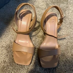 Women’s Sal Heels - A New Day